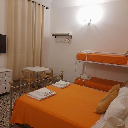 Casa Roma Affittacamere Buitenkant foto