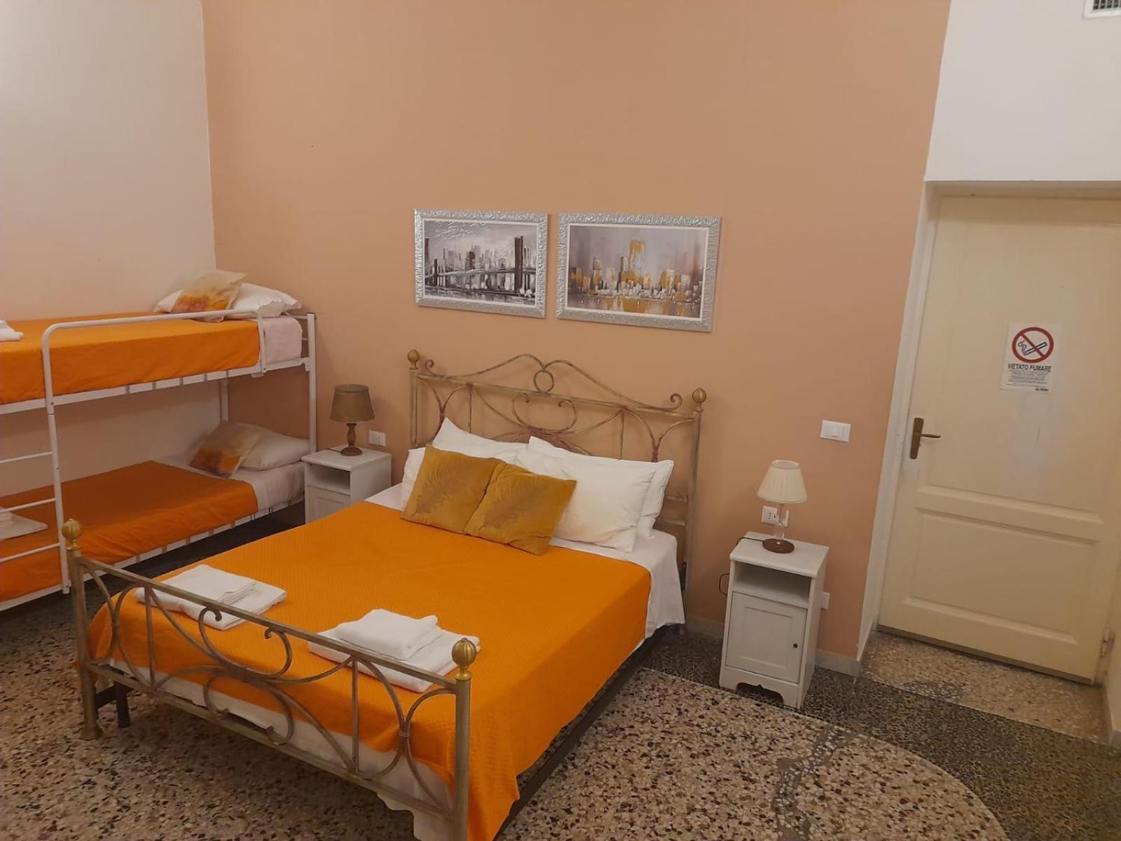 Casa Roma Affittacamere Buitenkant foto